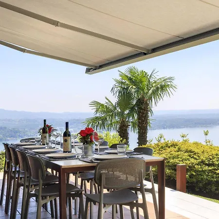 Sleeps 10 Pool Wifi Stresa