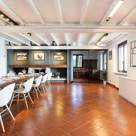 Vila Sleeps 10 Pool Wifi Stresa